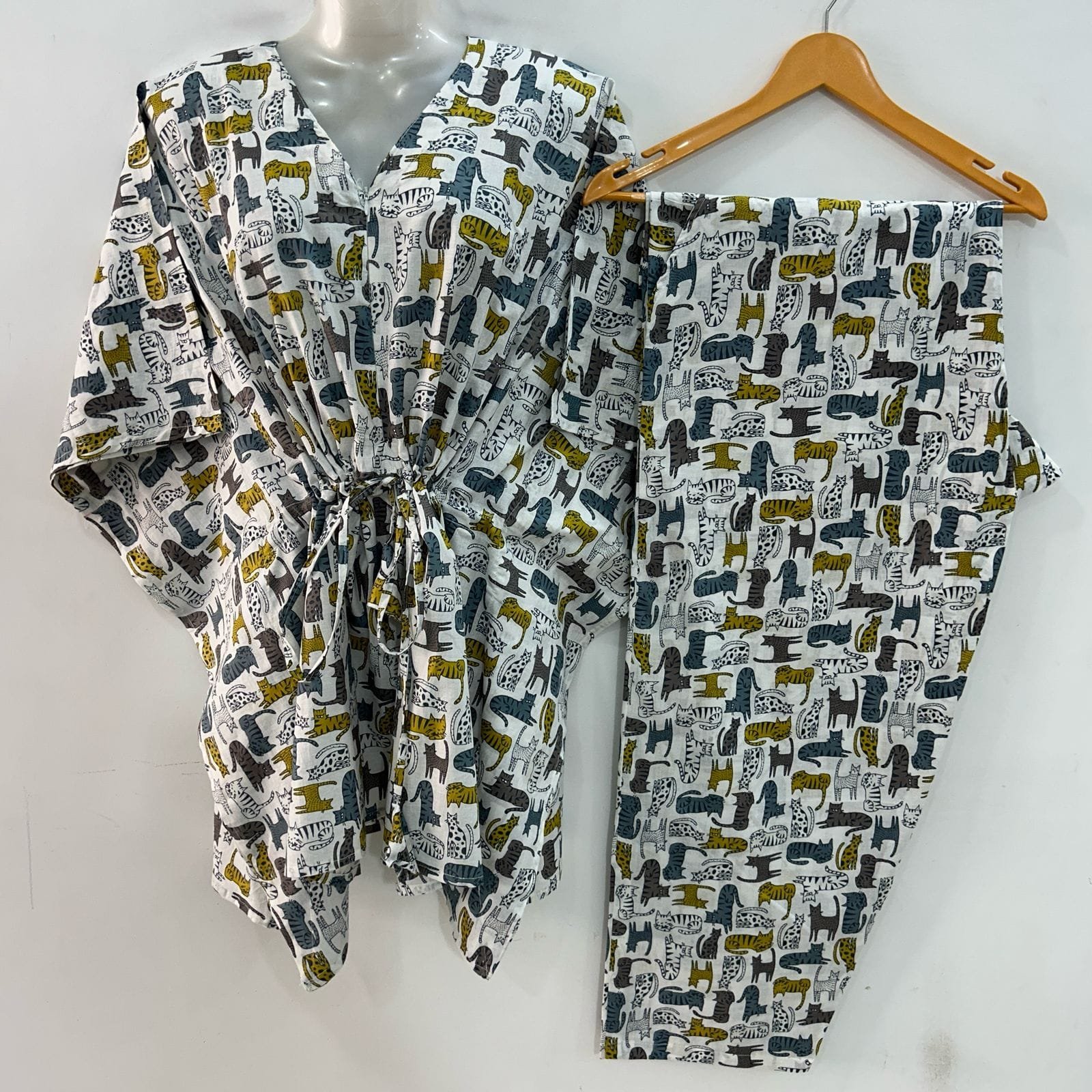 Blue-Yellow Kitty Kat Print Cotton Maternity Kaftan Co-Ord Set