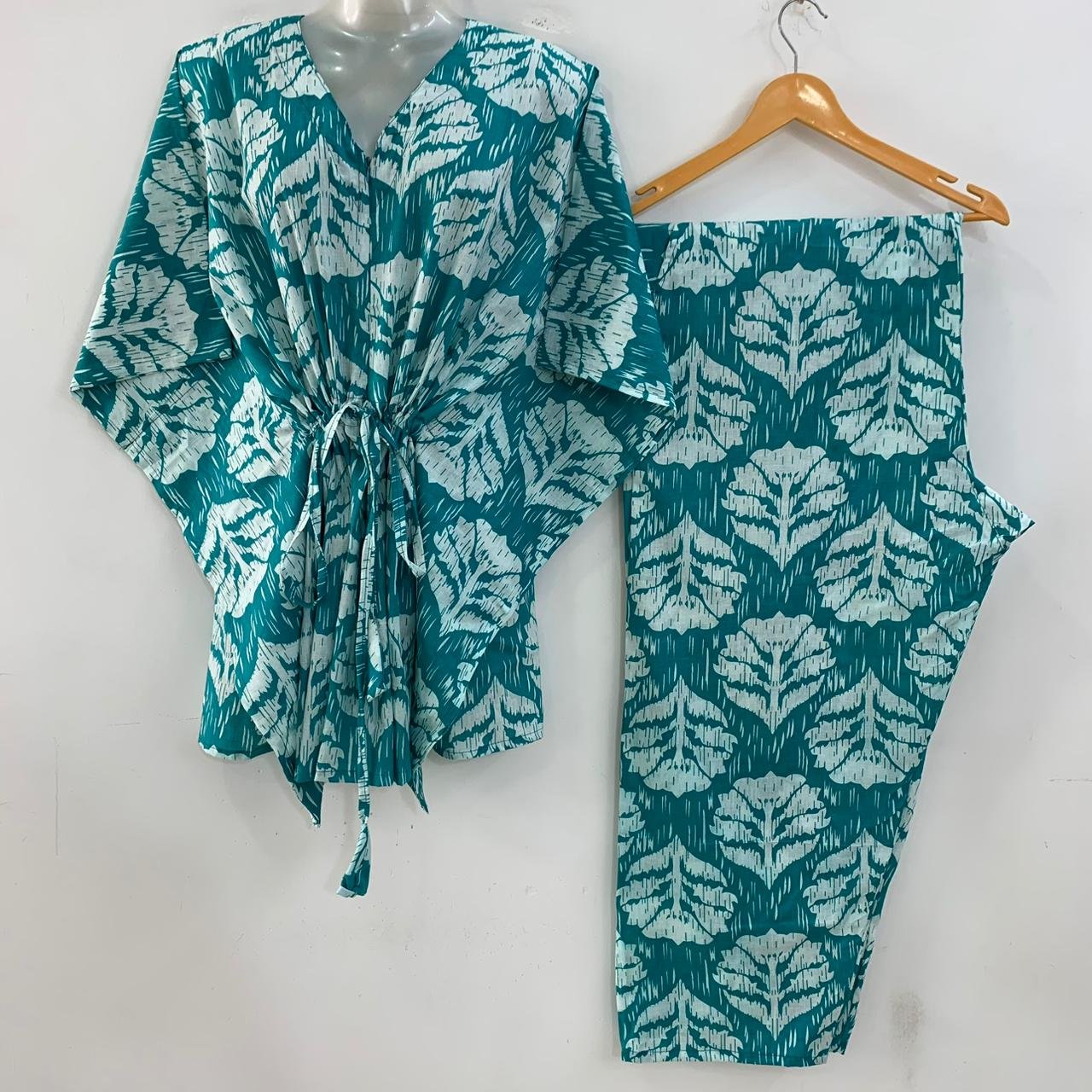 Seagreen shaded Big Leafy Print Cotton Maternity Kaftan Co-Ord Set
