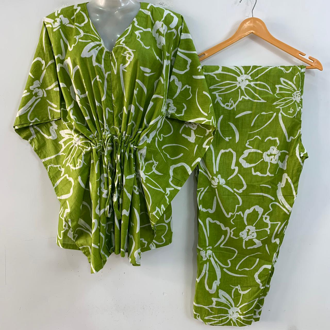 Fresh Green shade Big Flower Outliner Print Cotton Maternity Kaftan Co-Ord Set