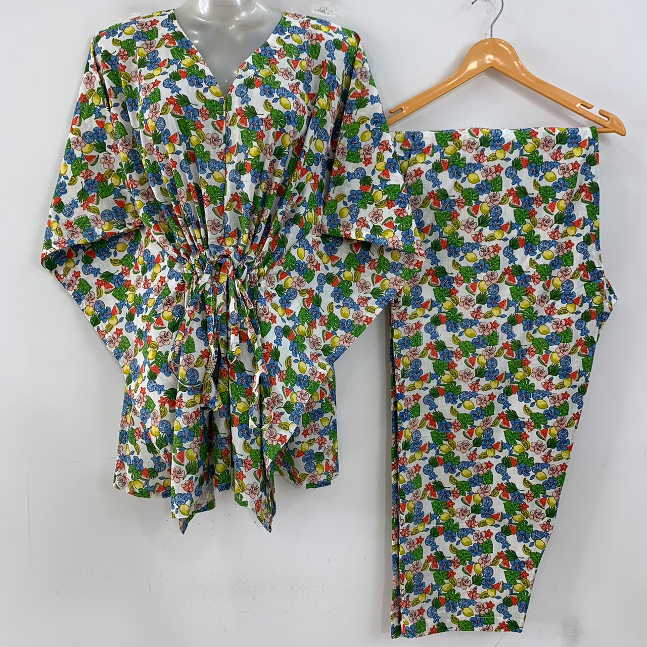 White Shade Lemon Grapes Print Cotton Maternity Kaftan Co-Ord Set