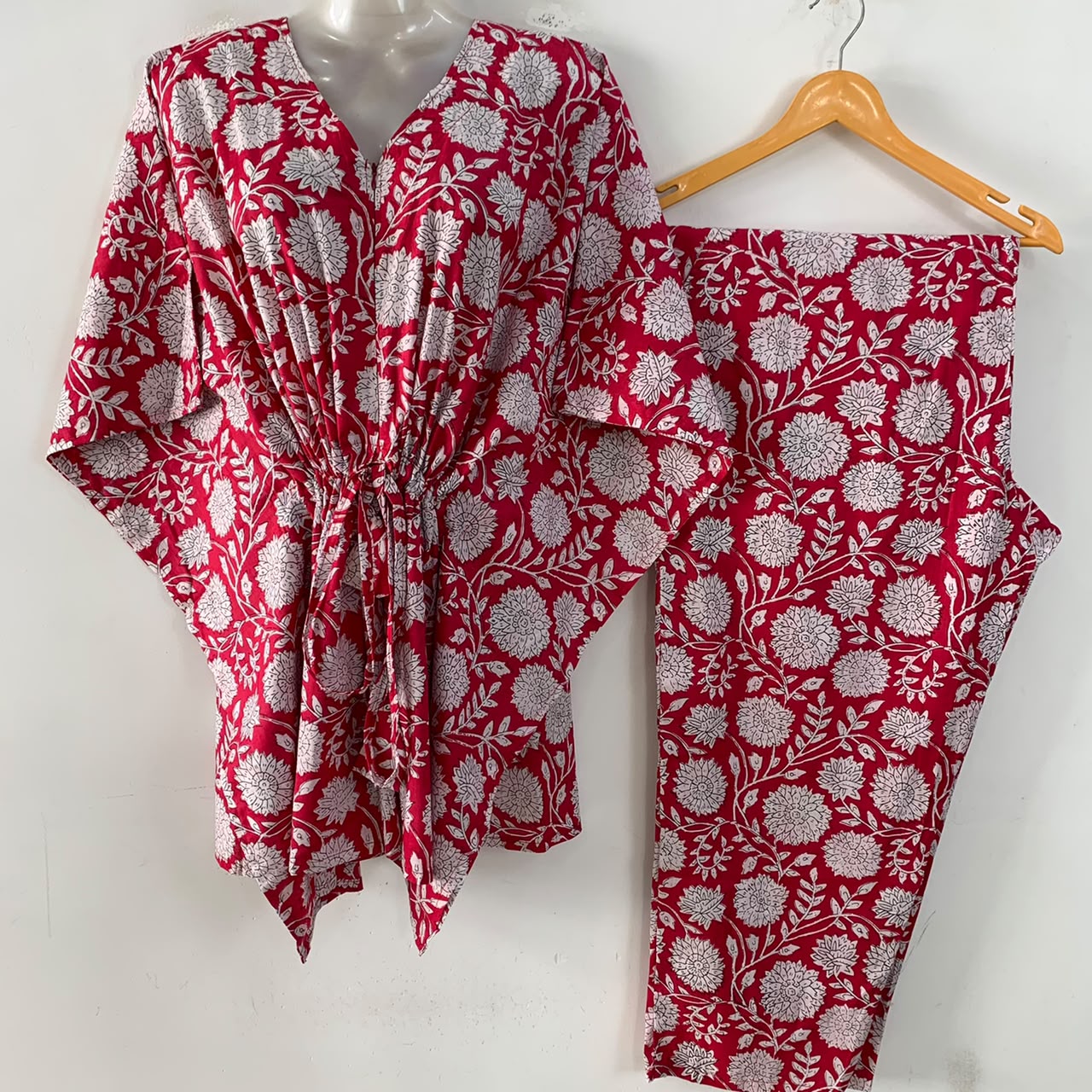 Pink Shade White Dalia Flower Print Cotton Maternity Kaftan Co-Ord Set