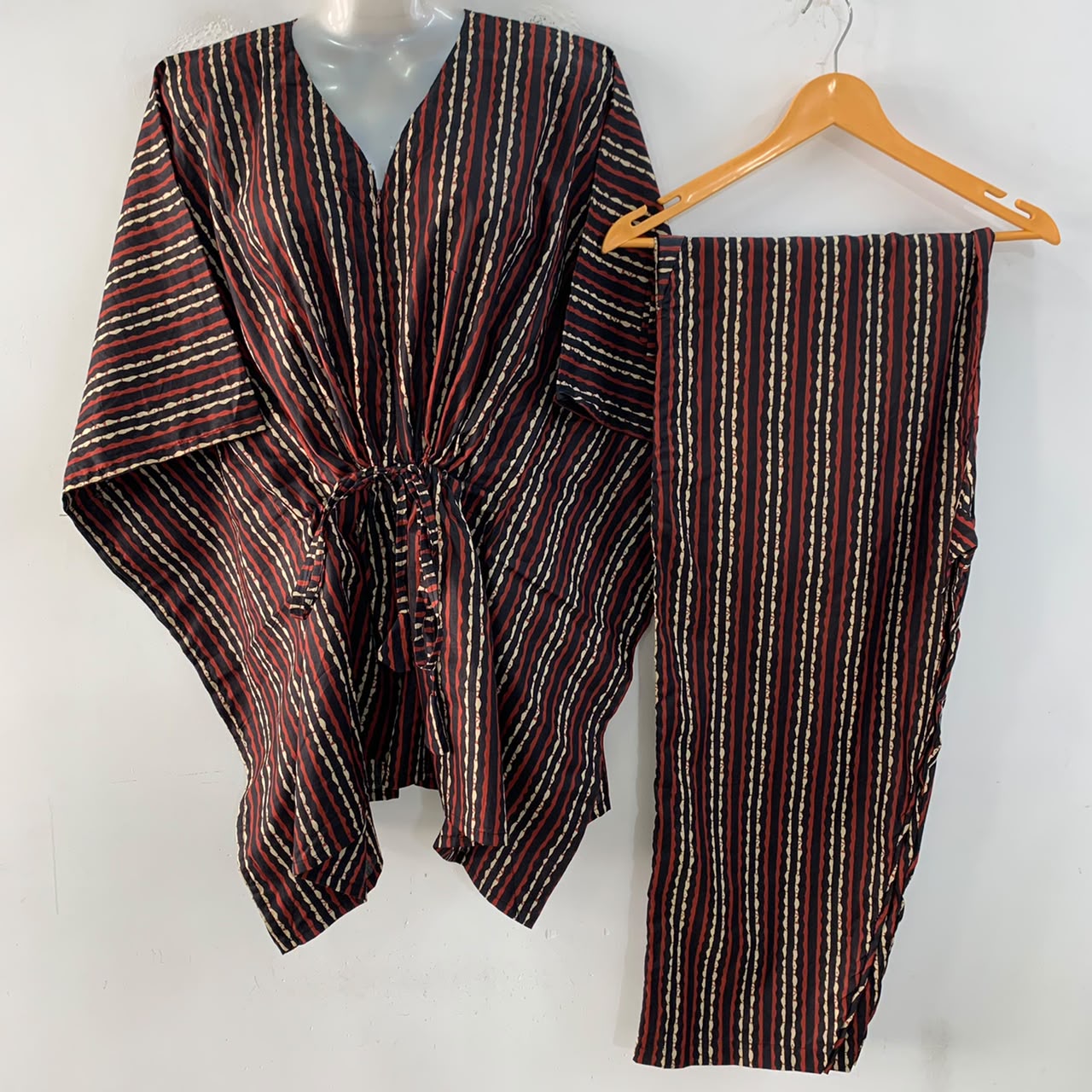 Black Shade Red Lining Print Cotton Maternity Kaftan Co-Ord Set