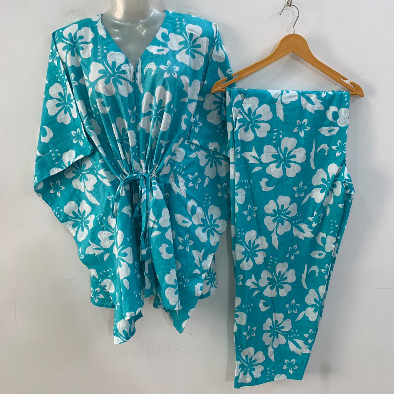 Light Blue shade Daisy Outliner Print Cotton Maternity Kaftan Co-Ord Set
