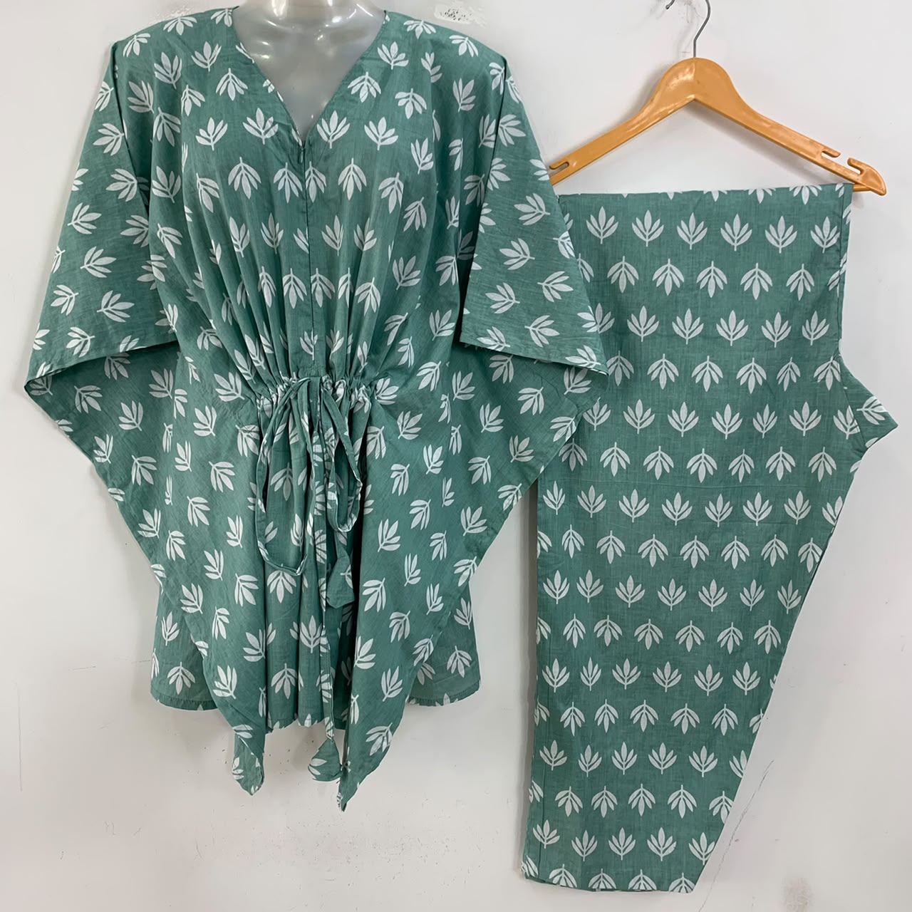 Pastel Green Shade Tiny Petal Print Cotton Maternity Kaftan Co-Ord Set