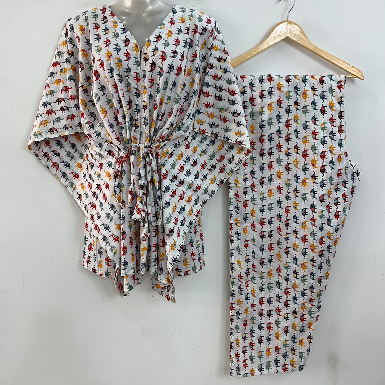 White Shade Multicolor Tiny Elephant Print Cotton Maternity Kaftan Co-Ord Set