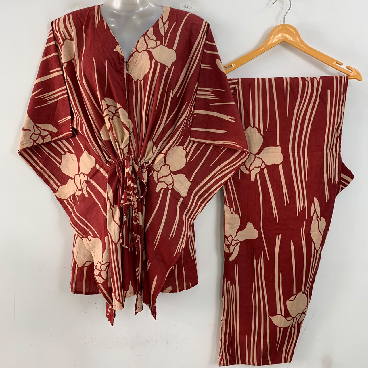 Red Shade Four Petal Flower Stripe Print Cotton Maternity Kaftan Co-Ord Set