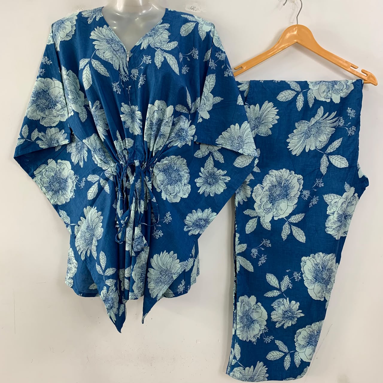 Blue shade Big White Flower Print Cotton Maternity Kaftan Co-Ord Set