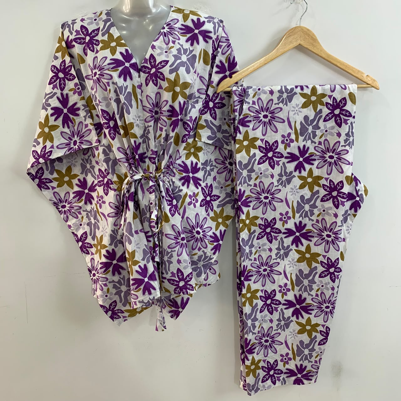 White Shade Purple Daisy Flower Print Cotton Maternity Kaftan Co-Ord Set
