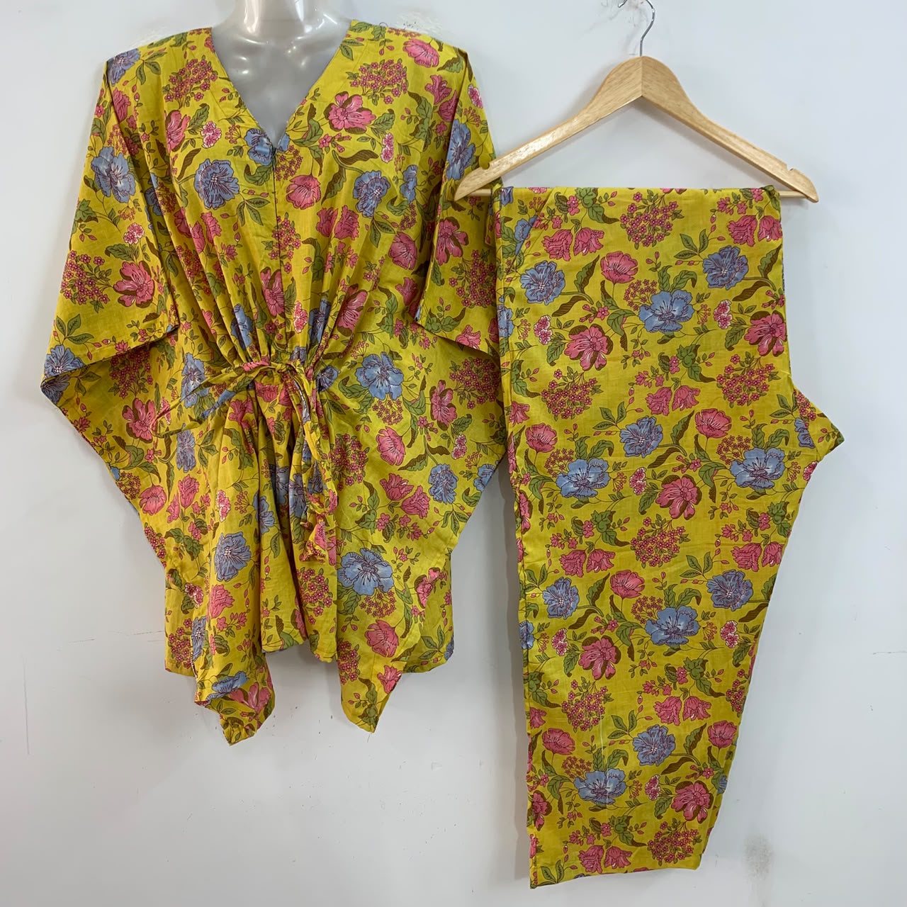 Yellow shade Beautiful flower Garden Print Cotton Maternity Kaftan Co-Ord Set