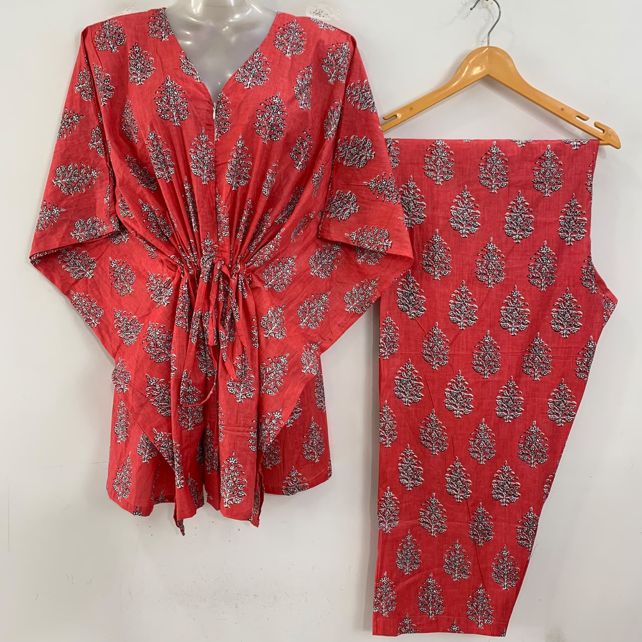 Peach shade Pine Flower Bunch Print Cotton Maternity Kaftan Co-Ord Set