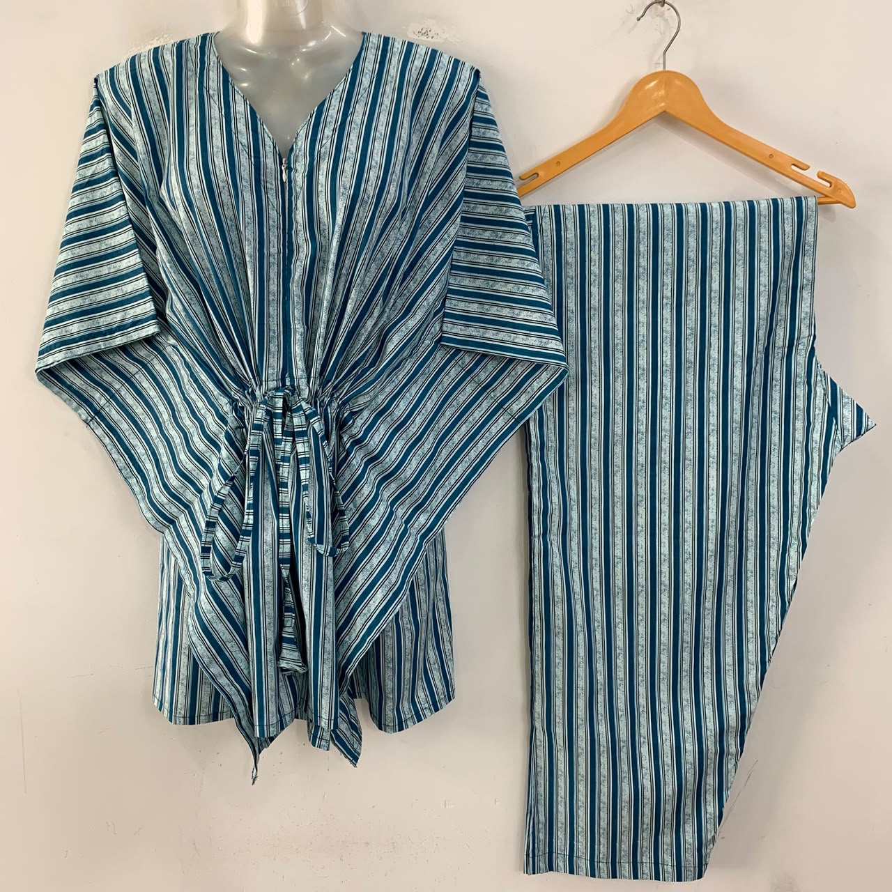 Blue shade Vertical Lining Print Cotton Maternity Kaftan Co-Ord Set